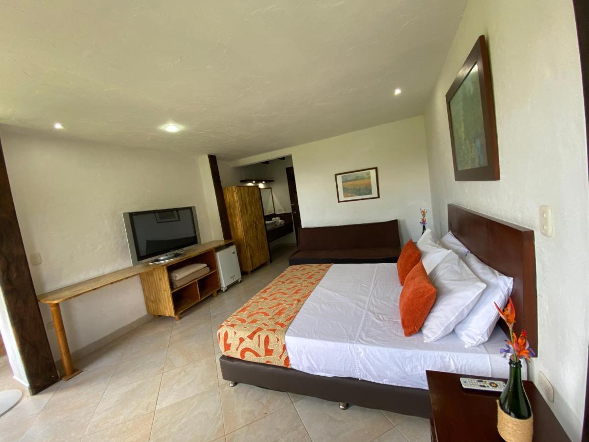 Finca Hotel La Esperanza Montenegro Exterior photo