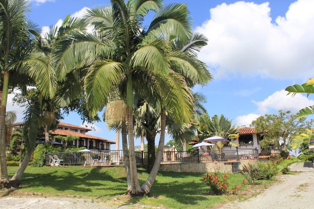 Finca Hotel La Esperanza Montenegro Exterior photo